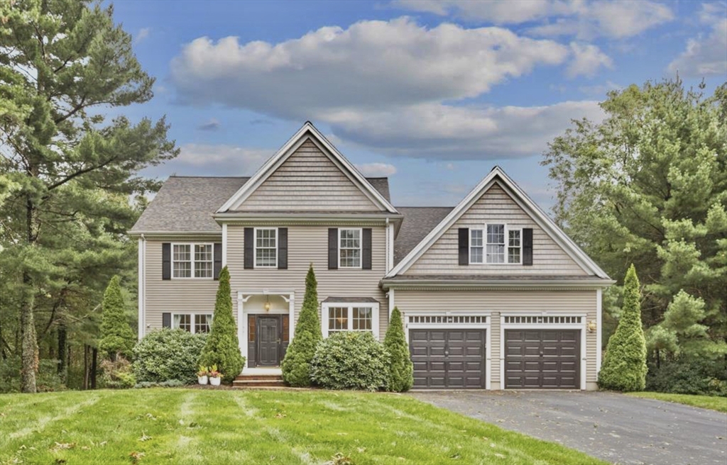 3 Trappers Path in Lakeville