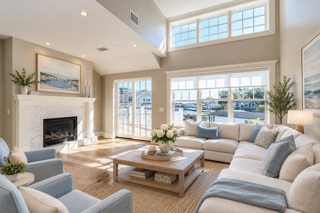 87 Elm St #321 in Cohasset