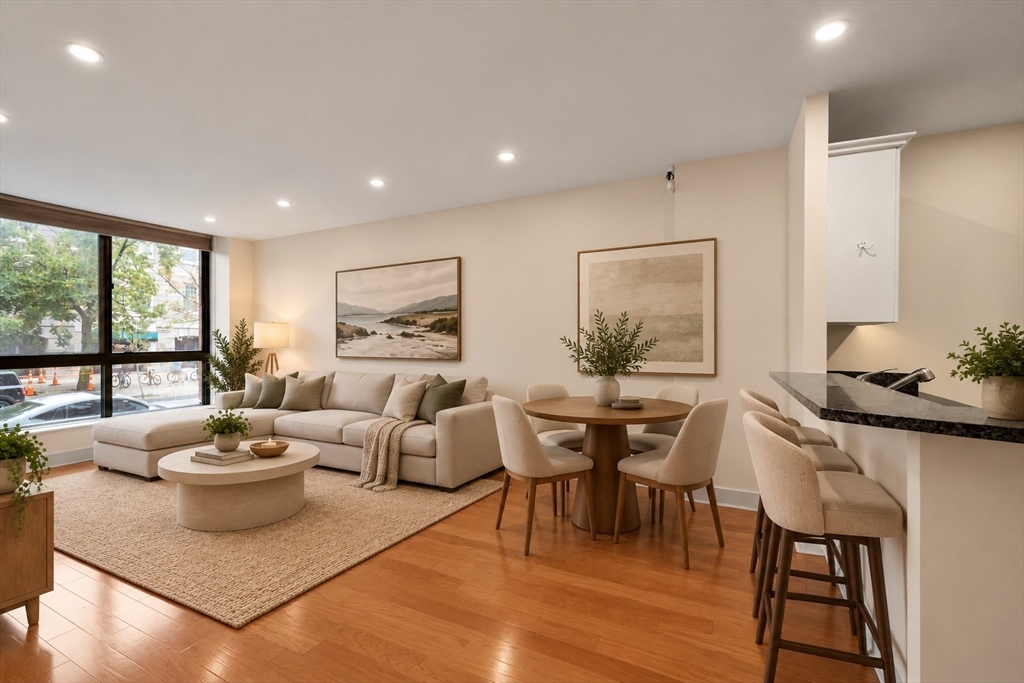42 8th St #1104 in Charlestown