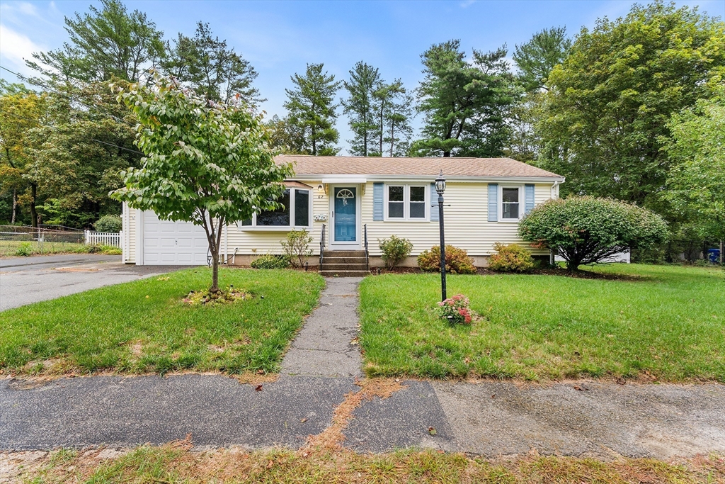 62 Woodsbury Rd in Rockland