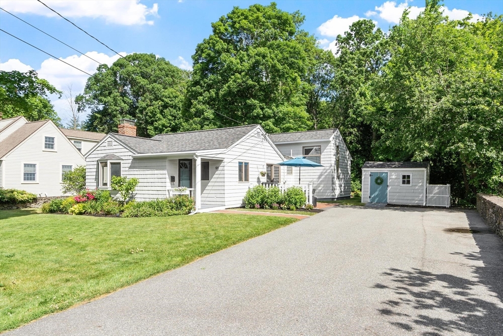 90 Summer St in Andover