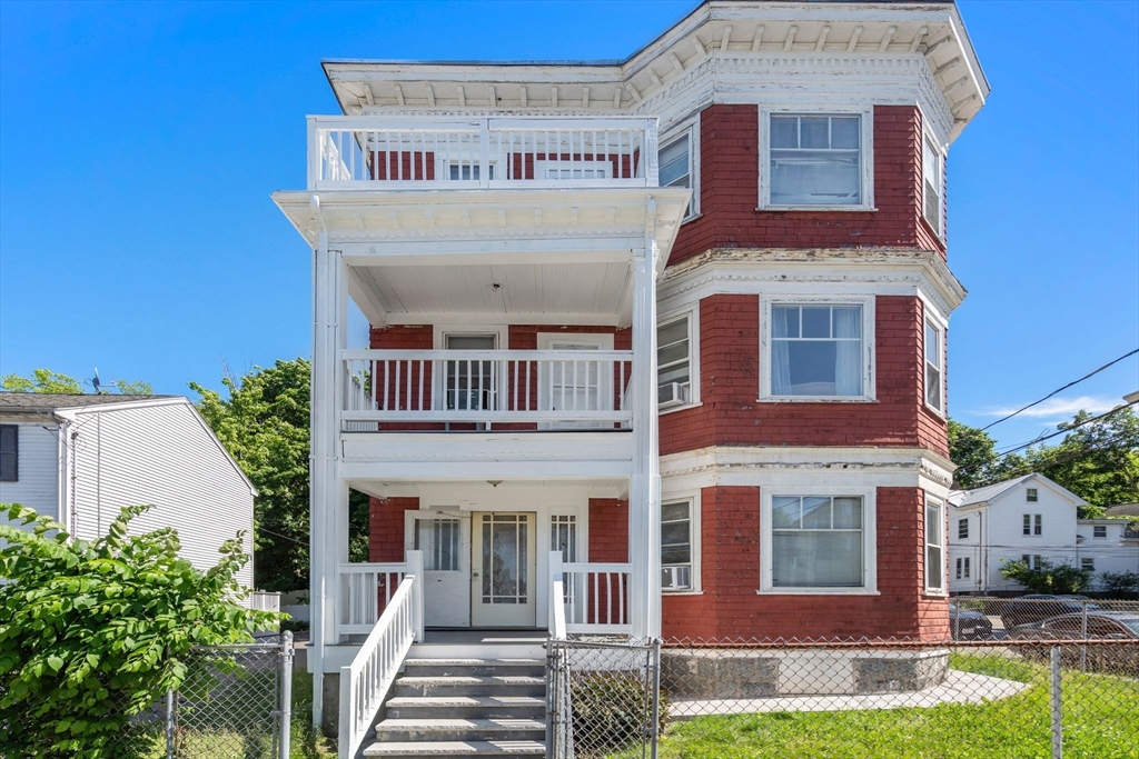 968 River St in Hyde Park