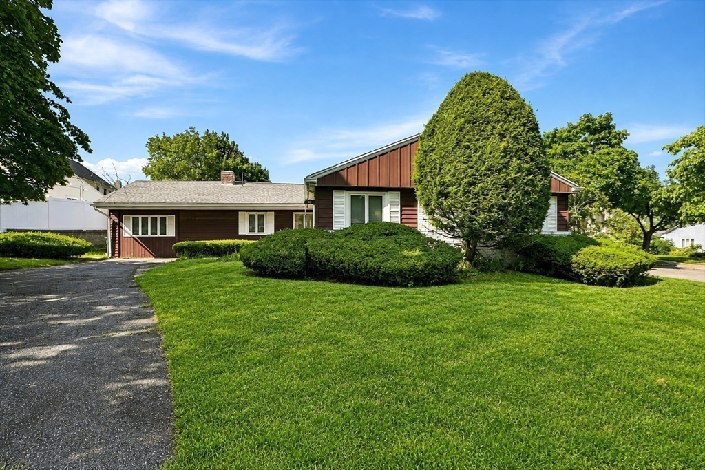 69 Maynard St in West Newton