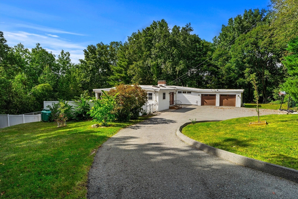 42 Farview Ave in Shrewsbury