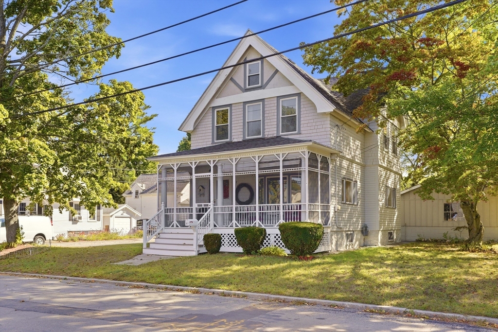 27 Arthur St in Methuen
