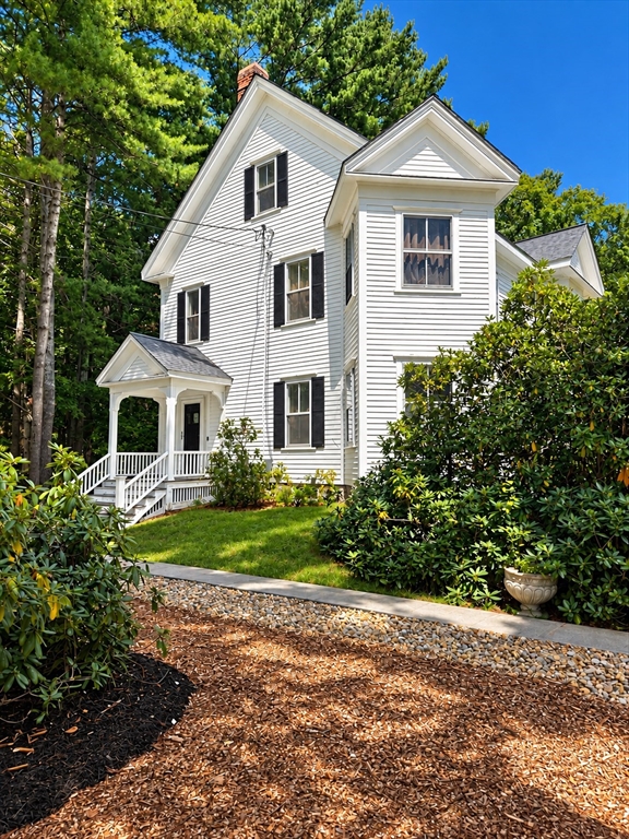 43 Upland Road in Sharon