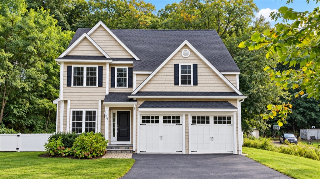 201 Boston Post Rd in Wayland