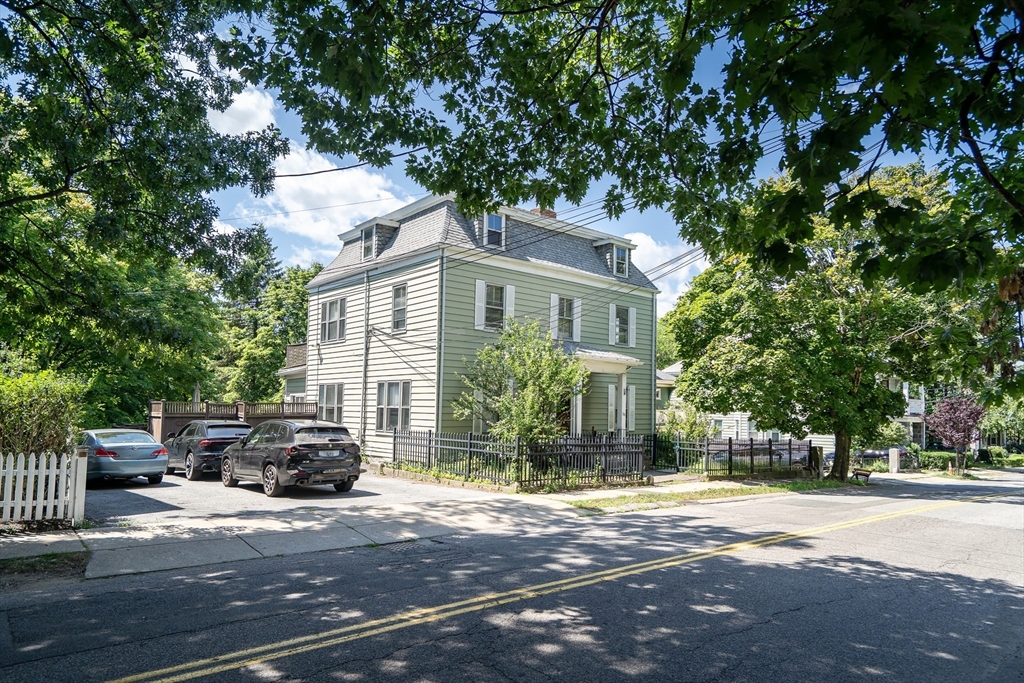 128 Summer St in Watertown
