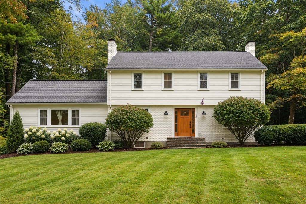 22 Townsend Dr in West Boylston