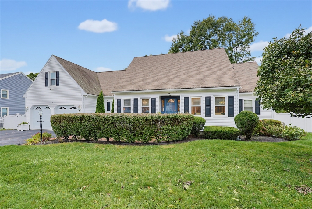 29 Tiffany Dr in Randolph