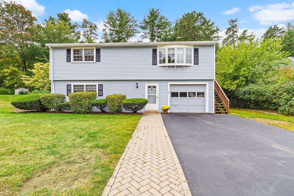 5 Memorial Dr in Northborough