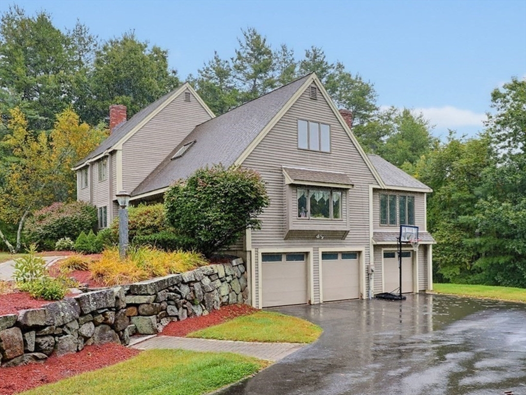 140 Paquawket Path in Groton
