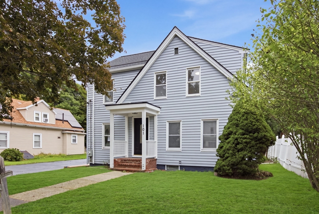 101 Central St in Rockland
