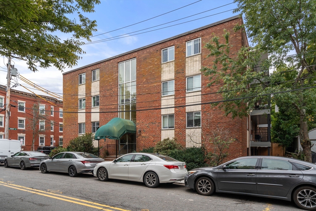 18 Pond St #1 in Jamaica Plain