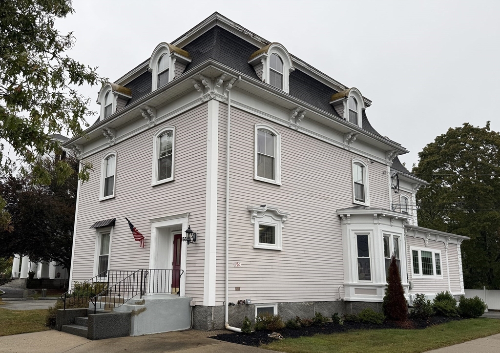 166 Village St #202 in Medway