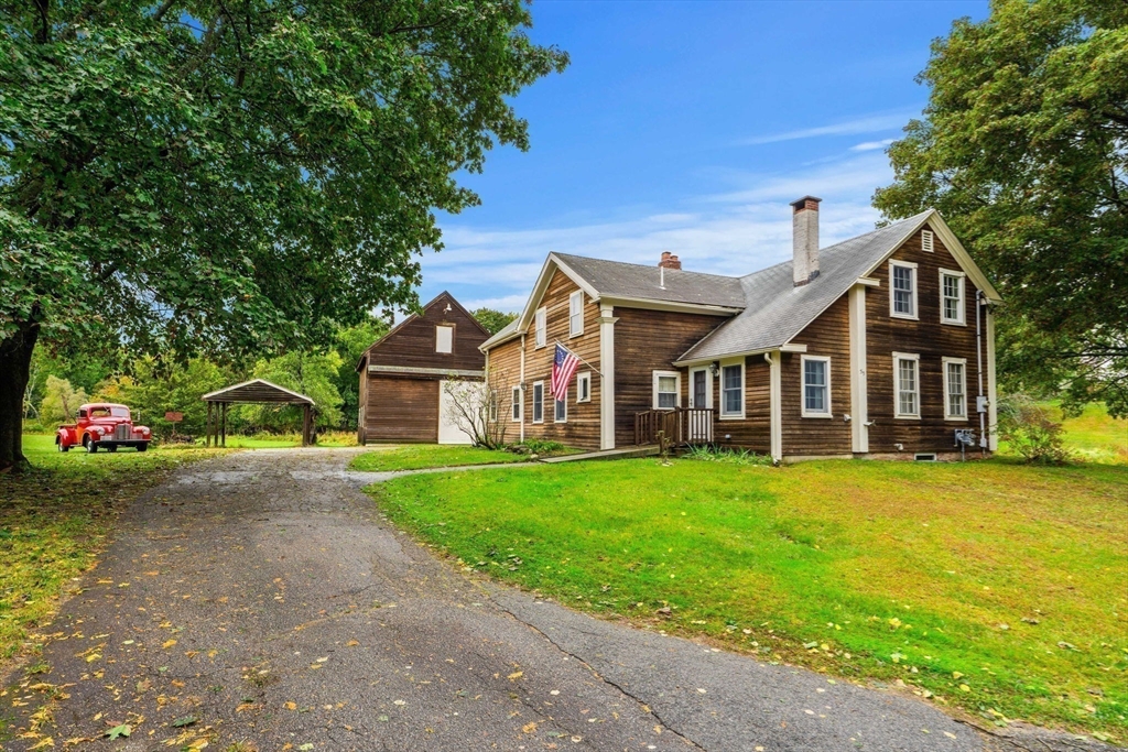 55 Garrison St in Groveland
