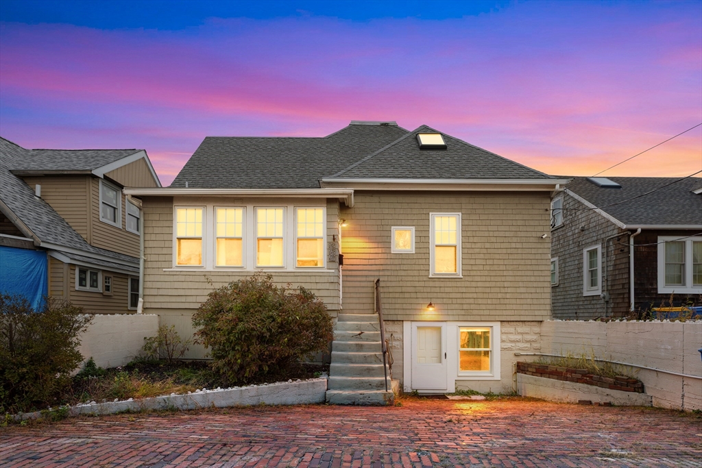 129 Strandway in Winthrop