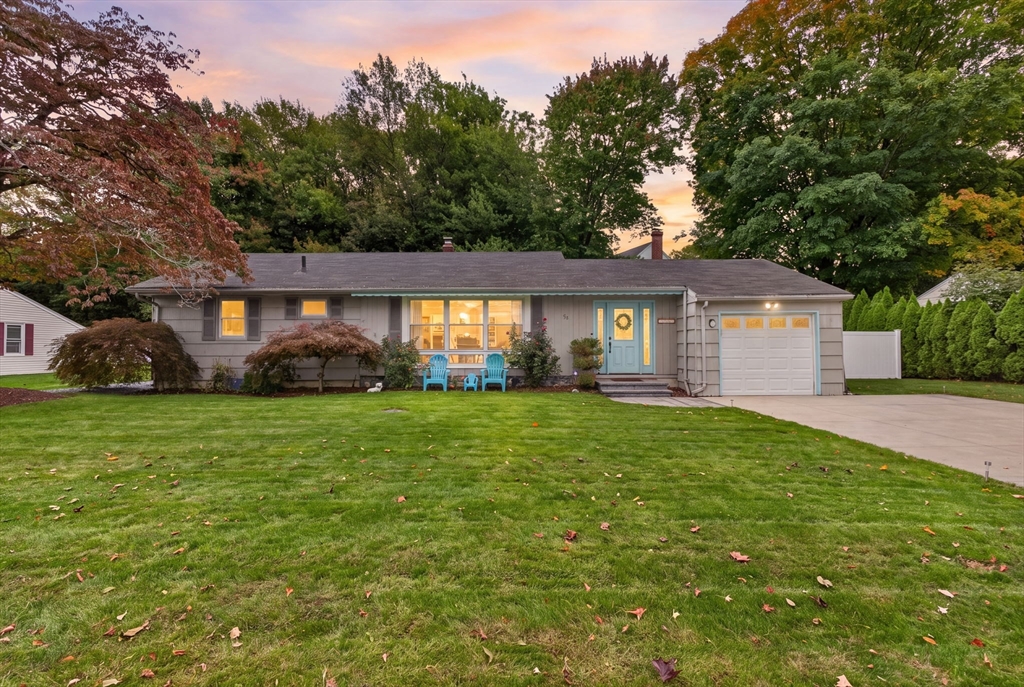 51 Cherry Hill Dr in Seekonk