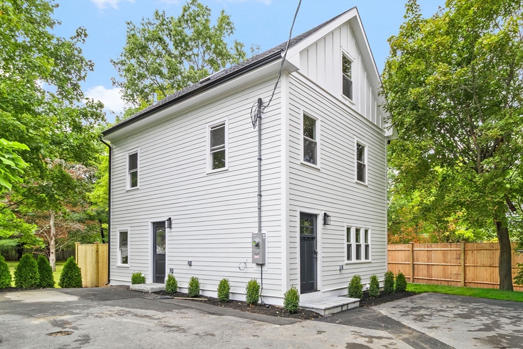 22 Belknap Court in Concord