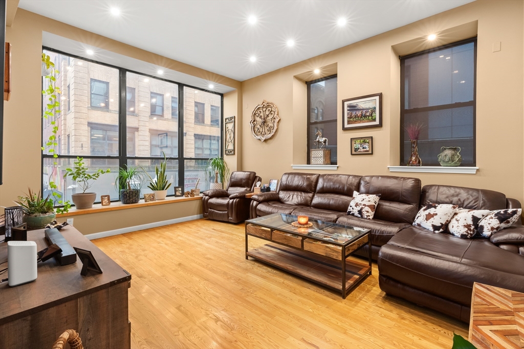 170 Oxford St #201 in Lynn