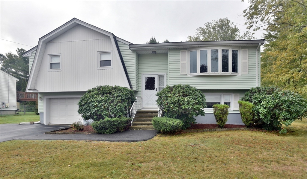 18 Delorenzo Dr in Randolph