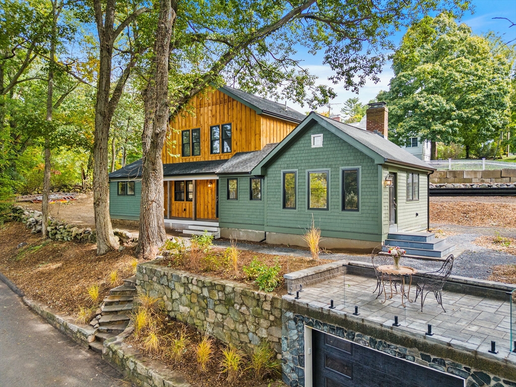 10 Noonhill Rd in Medfield
