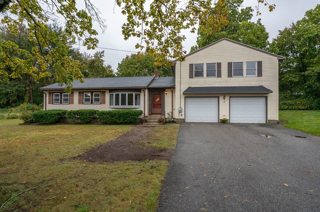 5 Martin Dr in Billerica
