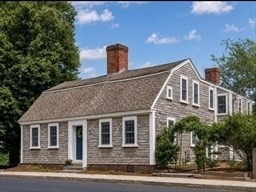 218 Sandwich St in Plymouth