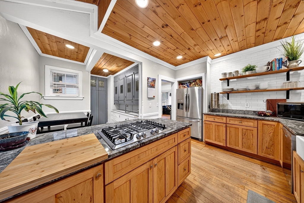 18 Bancroft Park #18 in Hopedale