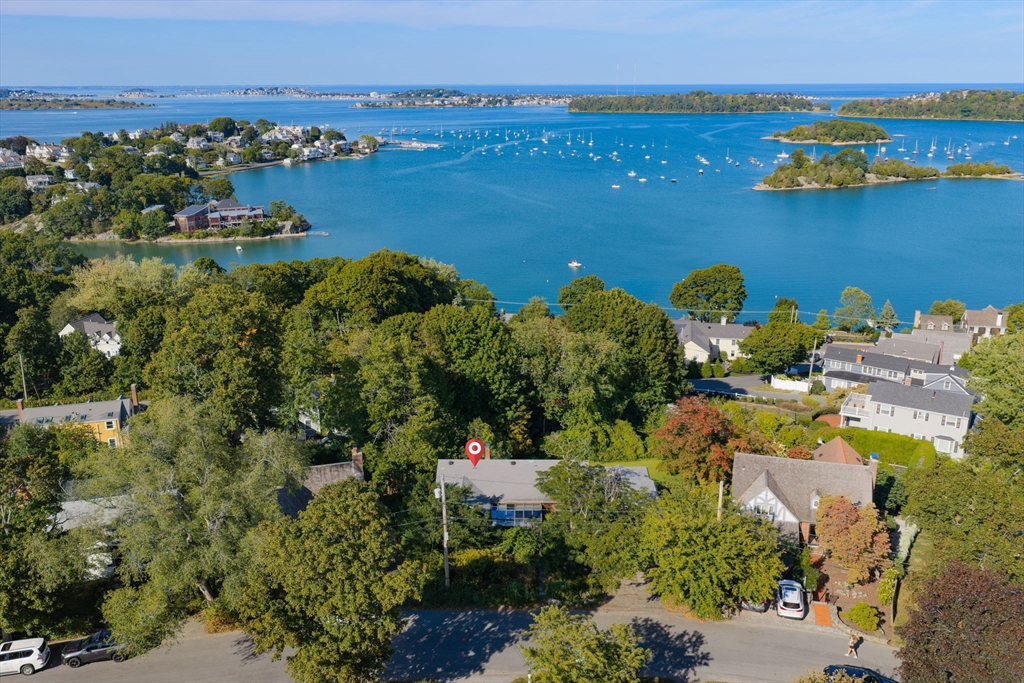 17 Talbot Rd in Hingham