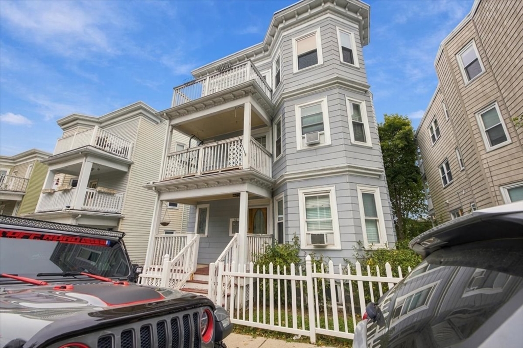 52 Percival St in Dorchester