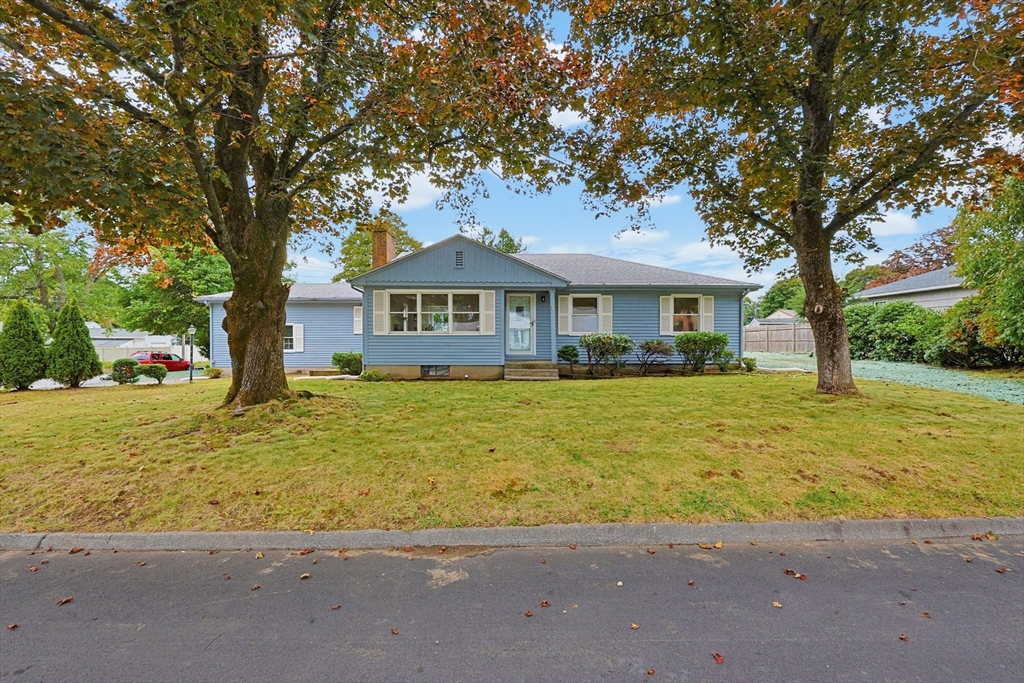 16 Westmont Cir in Shrewsbury