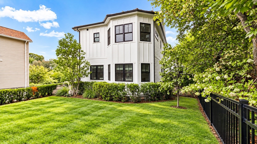 148 Pine St in Auburndale