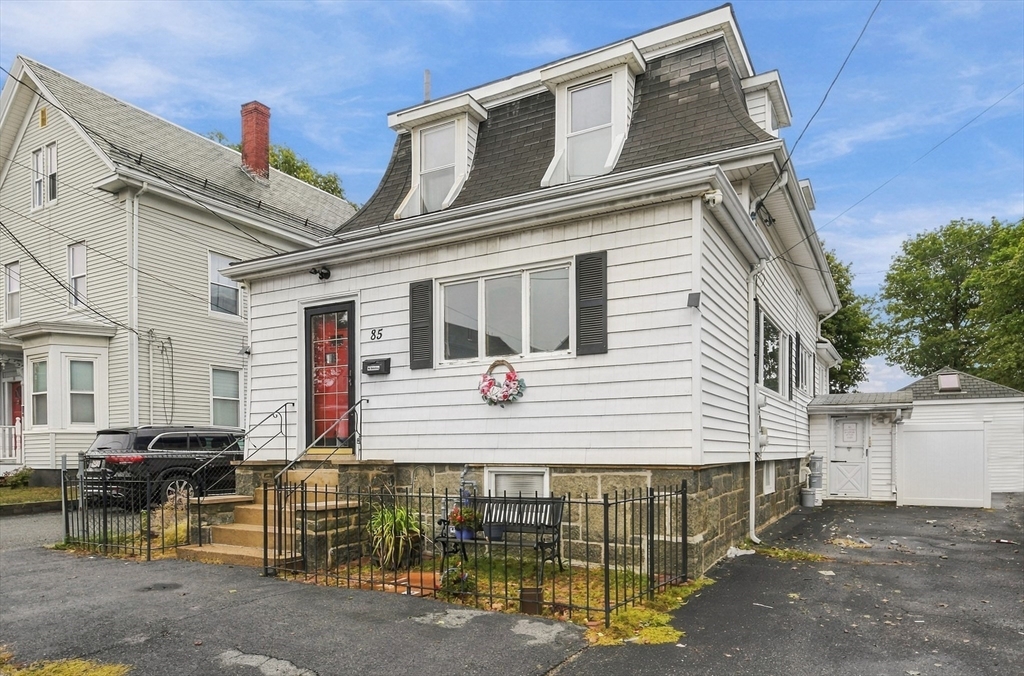 85 Pine St in Swampscott
