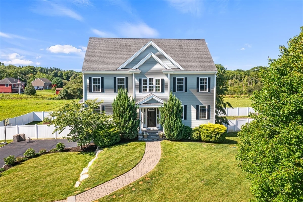 18 Blue Grass Circle in Taunton