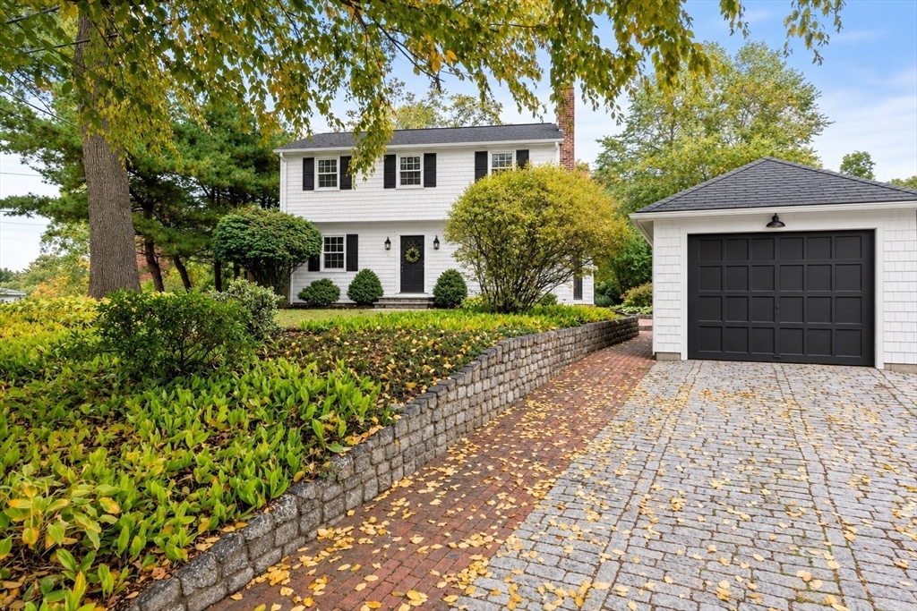 38 Hawthorne Rd in Wayland