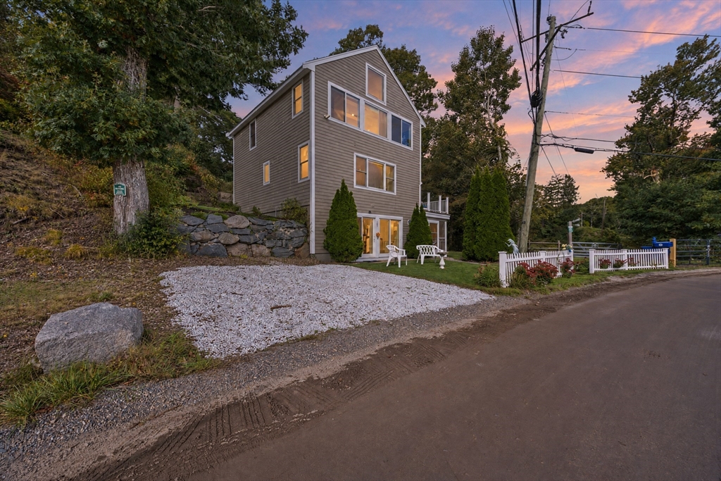 197 Roxy Cahoon Rd in Plymouth