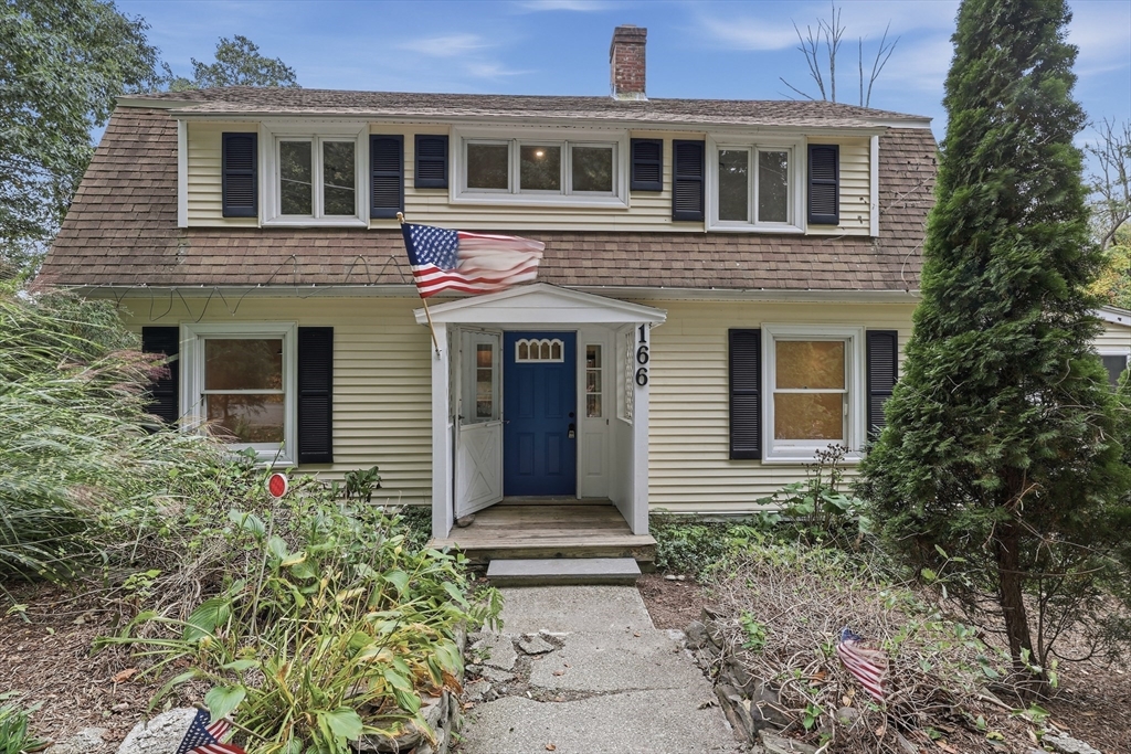 166 Cross Road in Lunenburg