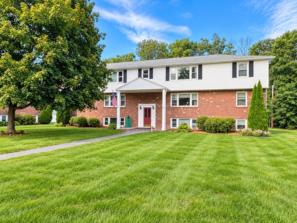 91 Elm St #1 in Uxbridge