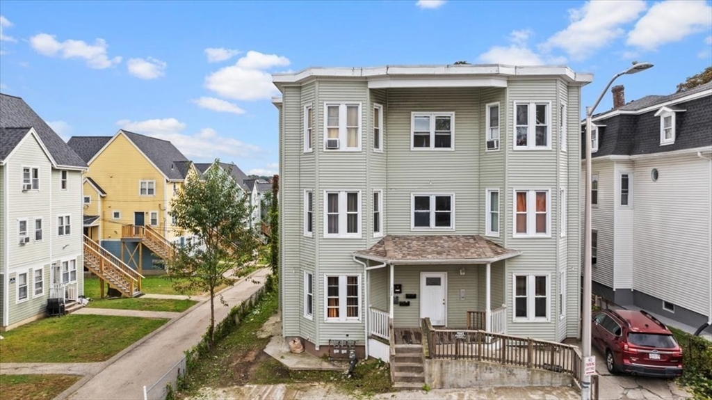 128 Beacon St in Worcester