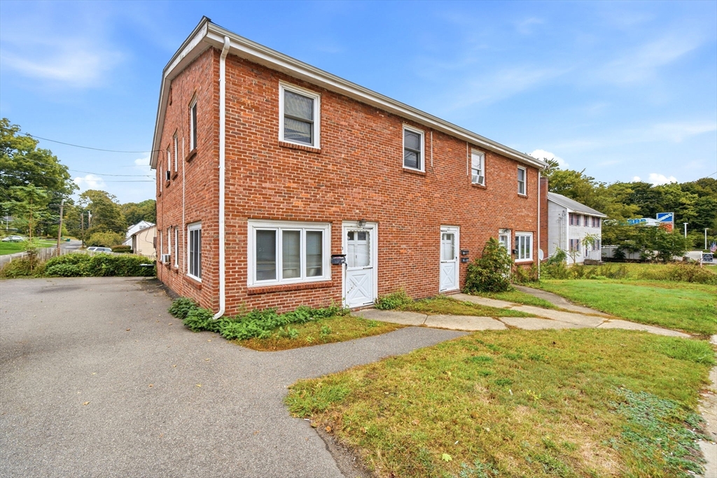 121 Winn Street in Woburn