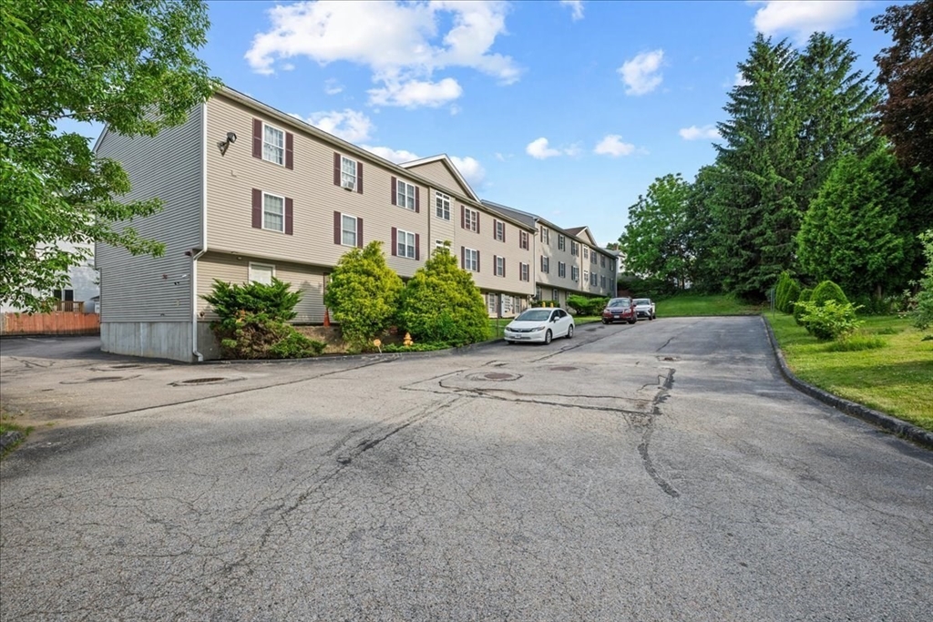 1 Hatfield St #5 in Worcester