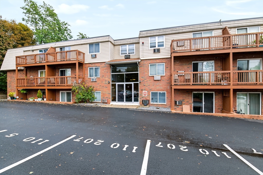 110 Boston Post Rd E #5 in Marlborough