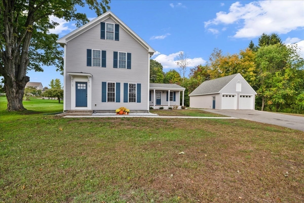 118 Old Groveland Rd in Haverhill
