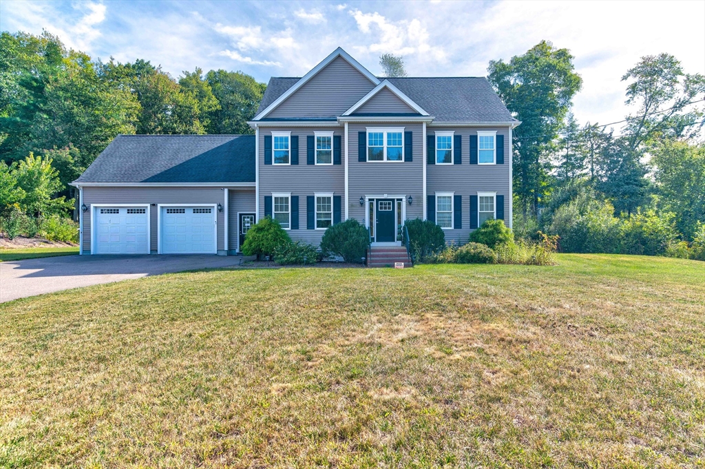 60 Foxboro Rd in Wrentham