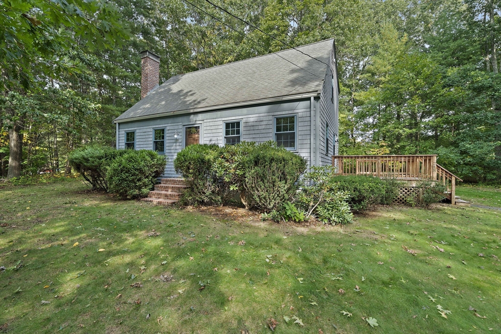 215 Bay State Cir in Hanson