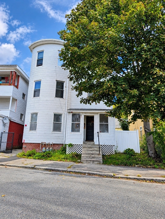 19 Perry Ave in Worcester