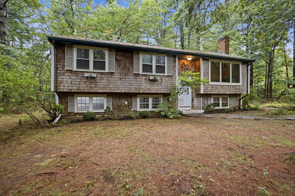 707 Mayflower St in Duxbury