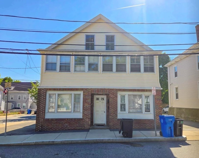 30 Cedar St in Waltham