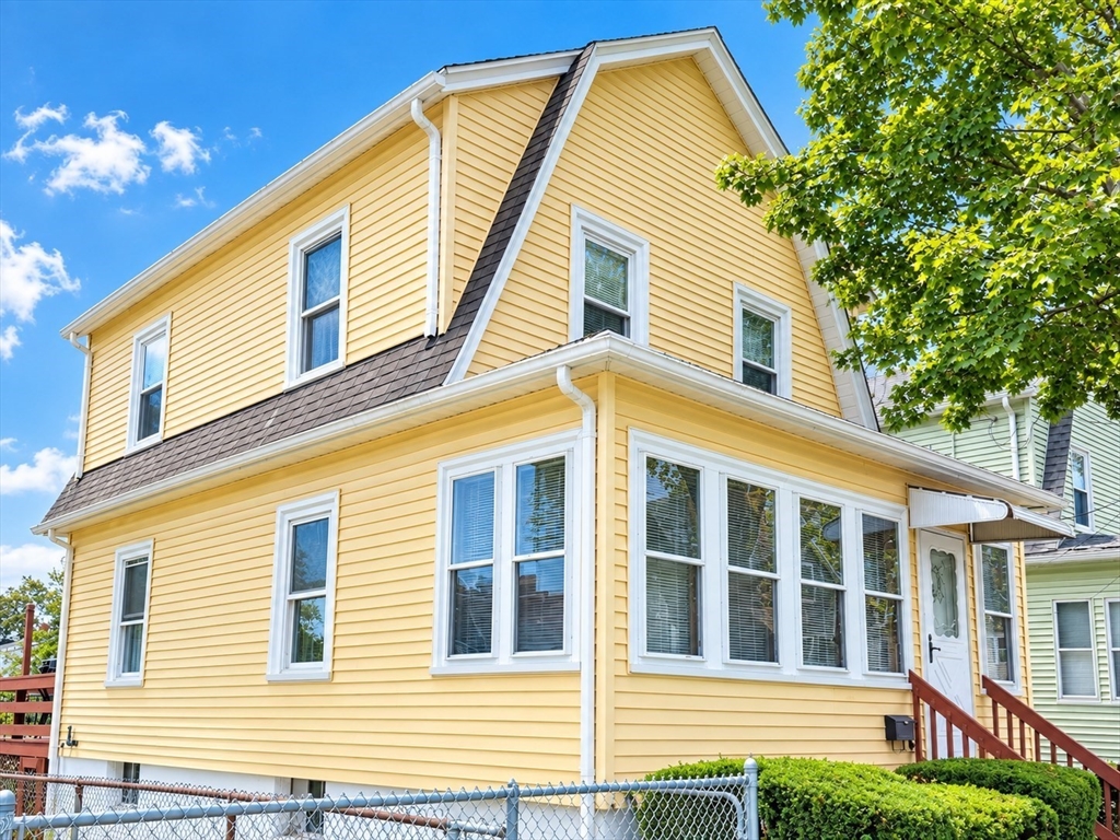 18 Clement Ave in Peabody
